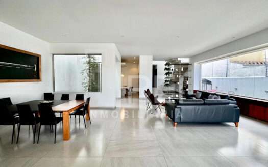 RENTA CASA MODERNA EN BUGAMBILIAS SEGUNDA SECCION ZAPOPAN