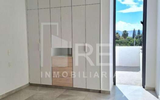 VENTA CASA EN EL PARAJE LAS GRULLAS TLAJOMULCO