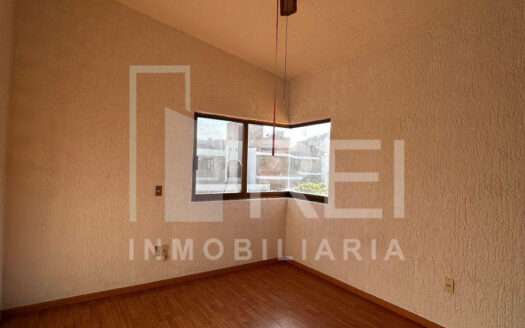 RENTA CASA BUGAMBILIAS 1RA SECC ZAPOPAN