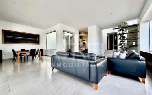 RENTA CASA MODERNA EN BUGAMBILIAS SEGUNDA SECCION ZAPOPAN