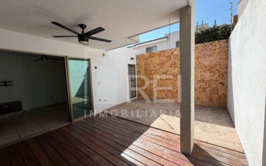 VENTA CASA COTO CORUÑA NUEVA GALICIA TLAJOMULCO