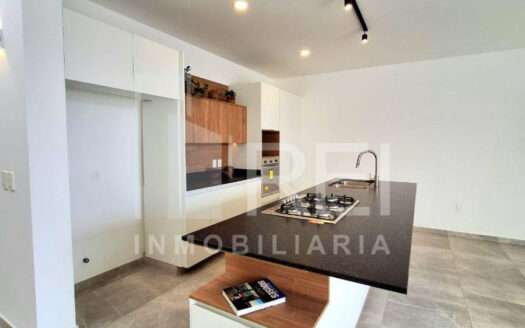 VENTA CASA EN EL PARAJE LAS GRULLAS TLAJOMULCO