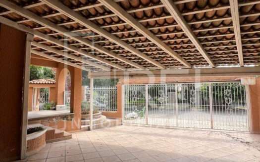 RENTA CASA BUGAMBILIAS 1RA SECC ZAPOPAN