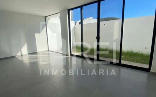 RENTA CASA EN ADAMAR RESIDENCIAL TLAJOMULCO