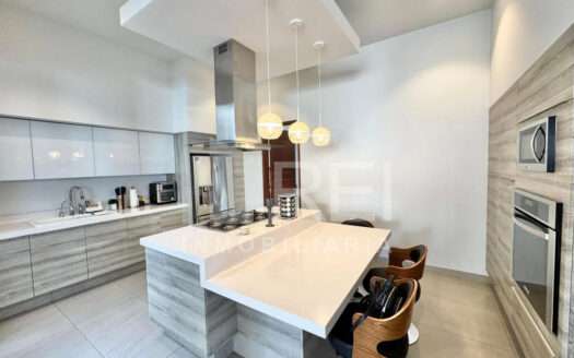 RENTA CASA MODERNA EN BUGAMBILIAS SEGUNDA SECCION ZAPOPAN