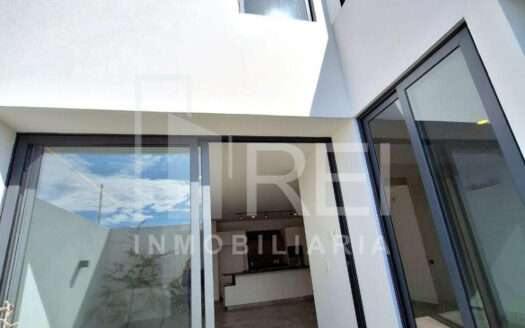 VENTA CASA EN EL PARAJE LAS GRULLAS TLAJOMULCO