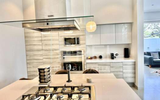 RENTA CASA MODERNA EN BUGAMBILIAS SEGUNDA SECCION ZAPOPAN