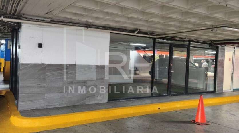 LOCAL COMERCIAL EN PLAZA LAS TORRES GUADALAJARA