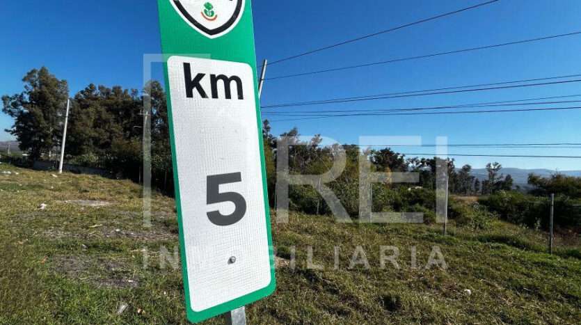 TERRENO INDUSTRIAL EN VENTA A PIE DE CARRETERA ACATLAN DE JUAREZ – CIUDAD GUZMAN