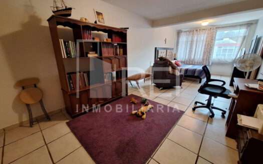 CASA EN VENTA JARDINES DEL BOSQUE GUADALAJARA