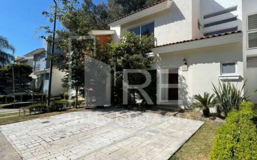 VENTA CASA COTO LOS MANZANOS EN SAN AGUSTIN TLAJOMULCO