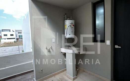 CASA EN RENTA ZOI SANTA ANITA TLAJOMULCO