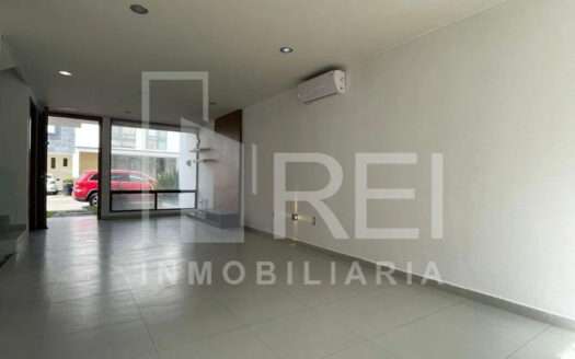 CASA EN RENTA PUNTO SUR I TLAJOMULCO