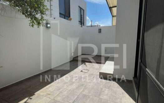 CASA EN RENTA PUNTO SUR I TLAJOMULCO