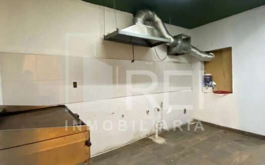 LOCAL COMERCIAL EN RENTA ARCOS VALLARTA GUADALAJARA