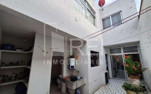 CASA EN VENTA JARDINES DEL BOSQUE GUADALAJARA