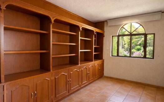 CASA EN VENTA BUGAMBILIAS PRIMERA SECCION ZAPOPAN