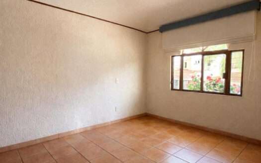 CASA EN VENTA BUGAMBILIAS PRIMERA SECCION ZAPOPAN