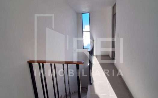 CASA EN RENTA SANTA CRUZ DEL VALLE TLAJOMULCO