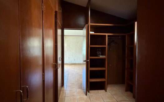 CASA EN VENTA BUGAMBILIAS PRIMERA SECCION ZAPOPAN