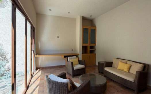 CASA EN VENTA BUGAMBILIAS PRIMERA SECCION ZAPOPAN