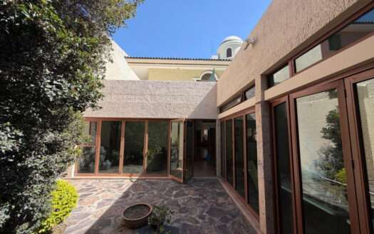 CASA EN VENTA BUGAMBILIAS PRIMERA SECCION ZAPOPAN