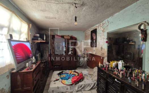 CASA DUPLEX EN VENTA A MEDIA CUADRA DE JUAN GIL PRECIADO ZAPOPAN