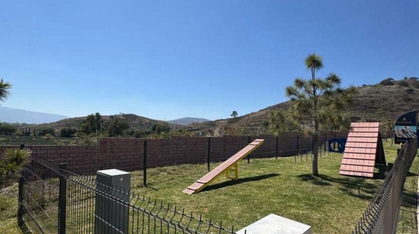 TERRENO EN VENTA CONODOMINIO ALBA BOSQUES DE SANTA ANITA TLAJOMULCO