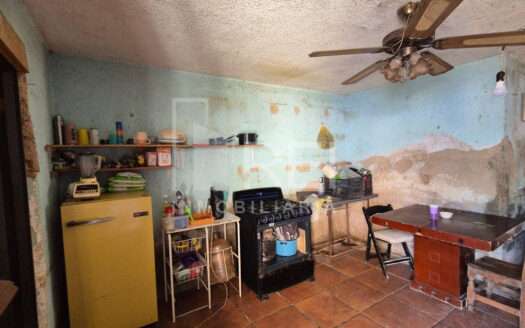 CASA DUPLEX EN VENTA A MEDIA CUADRA DE JUAN GIL PRECIADO ZAPOPAN