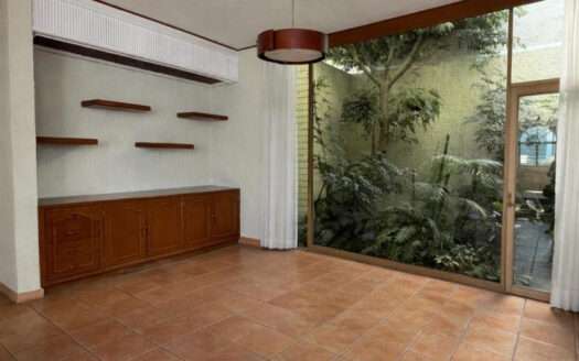 CASA EN VENTA BUGAMBILIAS PRIMERA SECCION ZAPOPAN