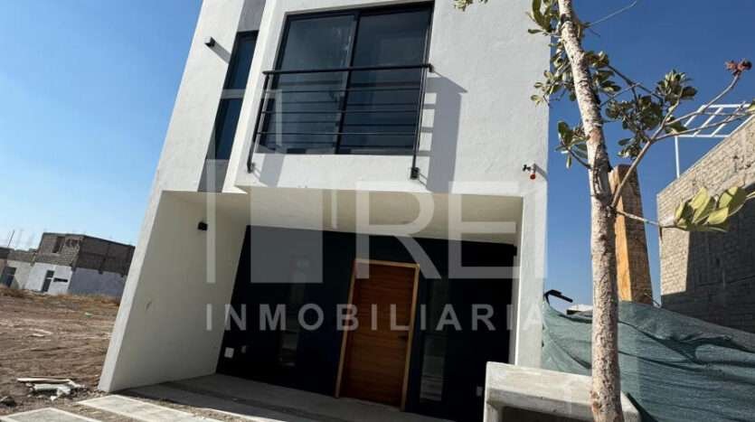 CASA EN VENTA EL ALAMO TLAQUEPAQUE