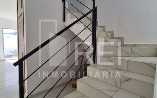 CASA EN VENTA CAMPO SUR TLAJOMULCO