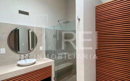 CASA EN RENTA CONOMINIO NUEVO CHAPALA