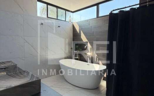 CASA EN VENTA REAL DE VALDEPEÑAS ZAPOPAN