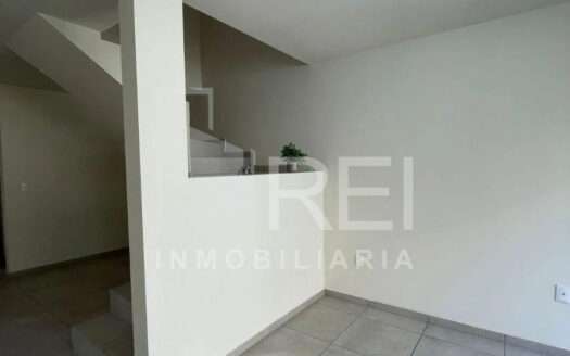 CASA EN RENTA VISTA SUR TLAJOMULCO