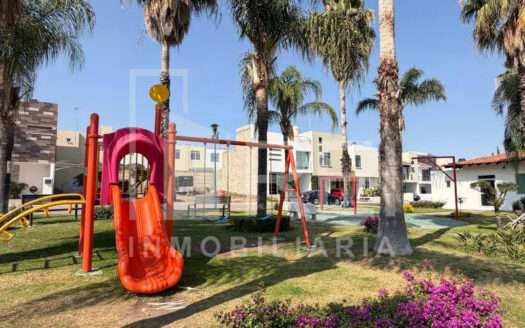 CASA EN VENTA REAL DE VALDEPEÑAS ZAPOPAN