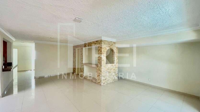 CASA EN VENTA LAS AGUILAS ZAPOPAN