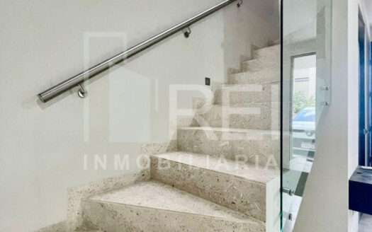 CASA EN RENTA ZOI SANTA ANITA TLAJOMULCO