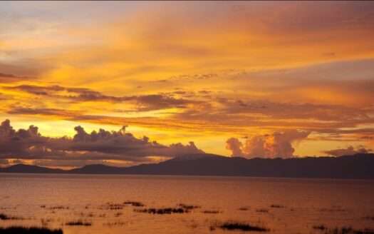 CASA EN VENTA A PIE DEL LAGO DE CHAPALA TUXCUECA JALISCO