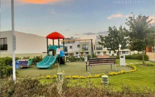 CASA EN RENTA ADAMAR RESIDENCIAL TLAJOMULCO