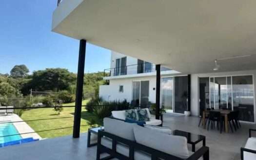 CASA EN VENTA A PIE DEL LAGO DE CHAPALA TUXCUECA JALISCO