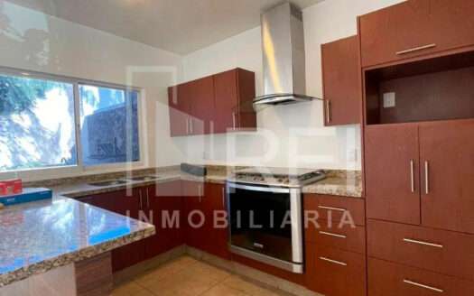 CASA EN VENTA LOS MANZANOS SENDERO LAS MORAS TLAJOMULCO