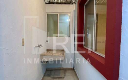 CASA EN VENTA FRACC. MIRAFLORES TLAQUEPAQUE