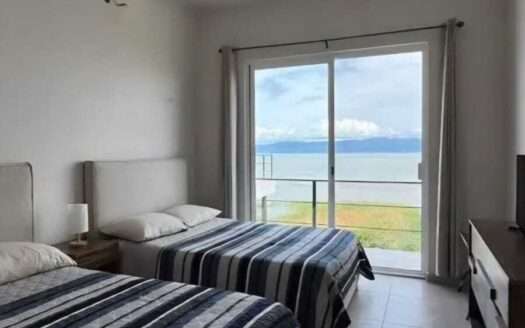 CASA EN VENTA A PIE DEL LAGO DE CHAPALA TUXCUECA JALISCO