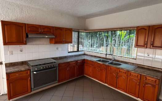 CASA EN RENTA BUGAMBILIAS ZAPOPAN