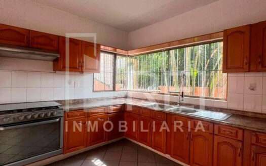 CASA EN RENTA BUGAMBILIAS ZAPOPAN