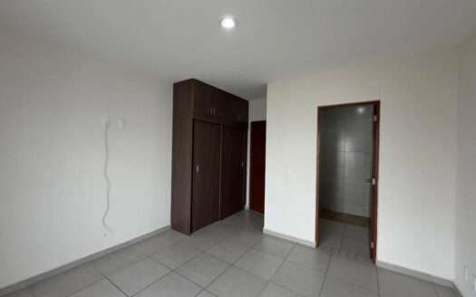 CASA EN RENTA PARQUES DE TESISTAN ZAPOPAN