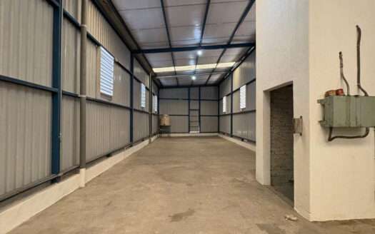 BODEGA REMODELADA EN RENTA COL. SAN ANTONIO GUADALAJARA