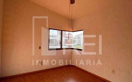 CASA EN RENTA BUGAMBILIAS ZAPOPAN