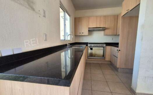 CASA EN VENTA ALTA CALIFORNIA TLAJOMULCO